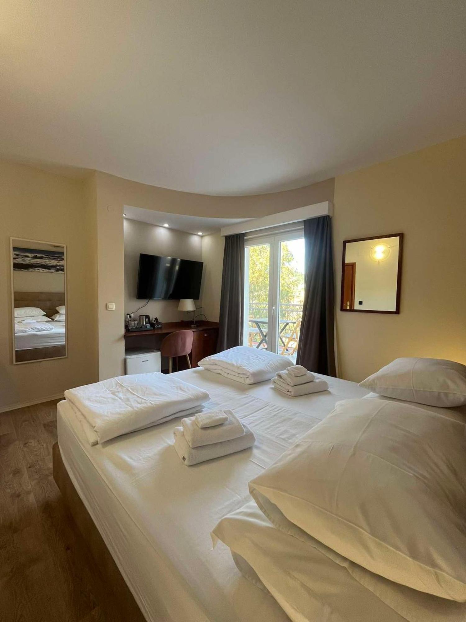 Dela Bed & Breakfast Hvar Town Exterior foto