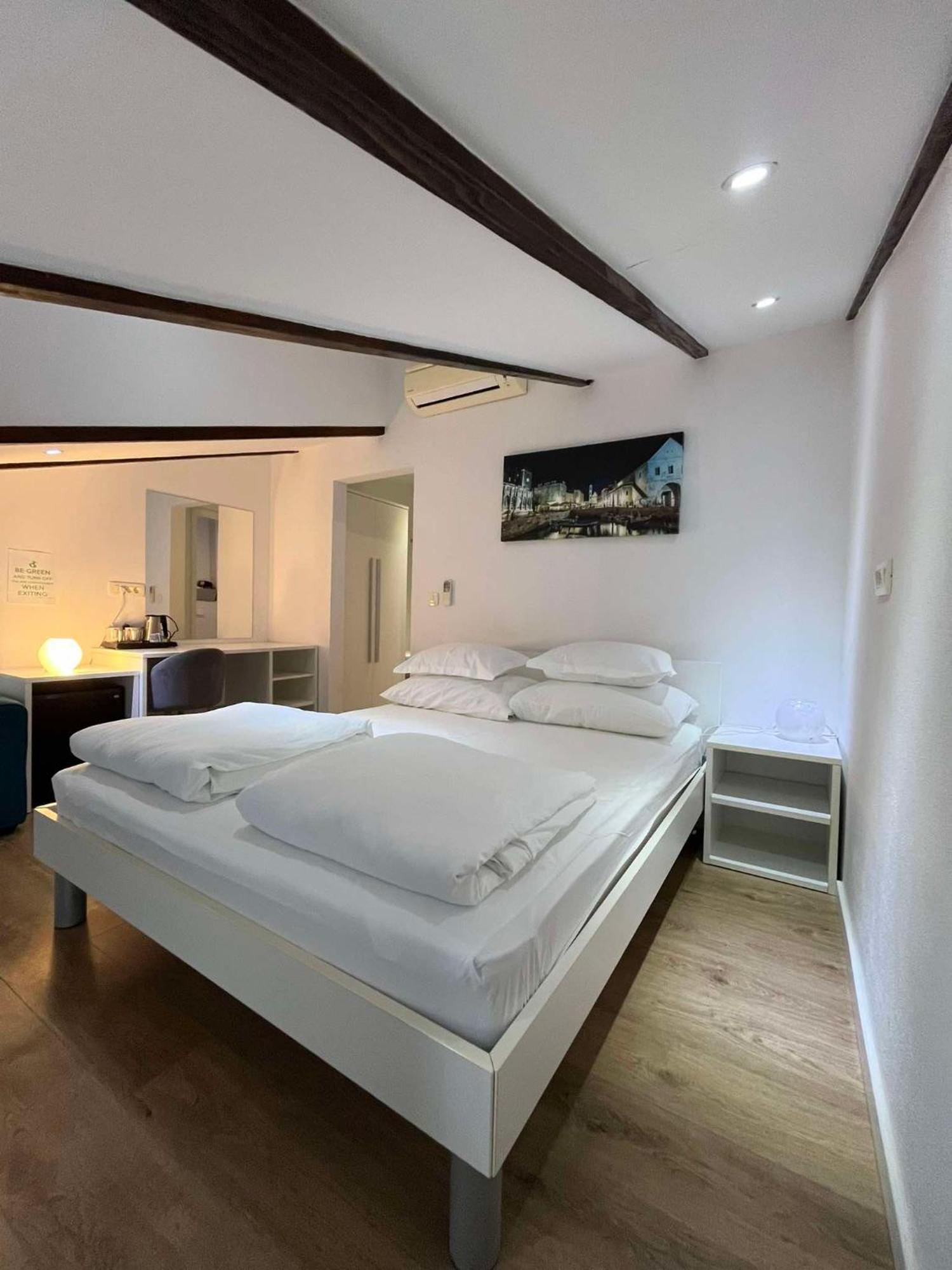 Dela Bed & Breakfast Hvar Town Exterior foto